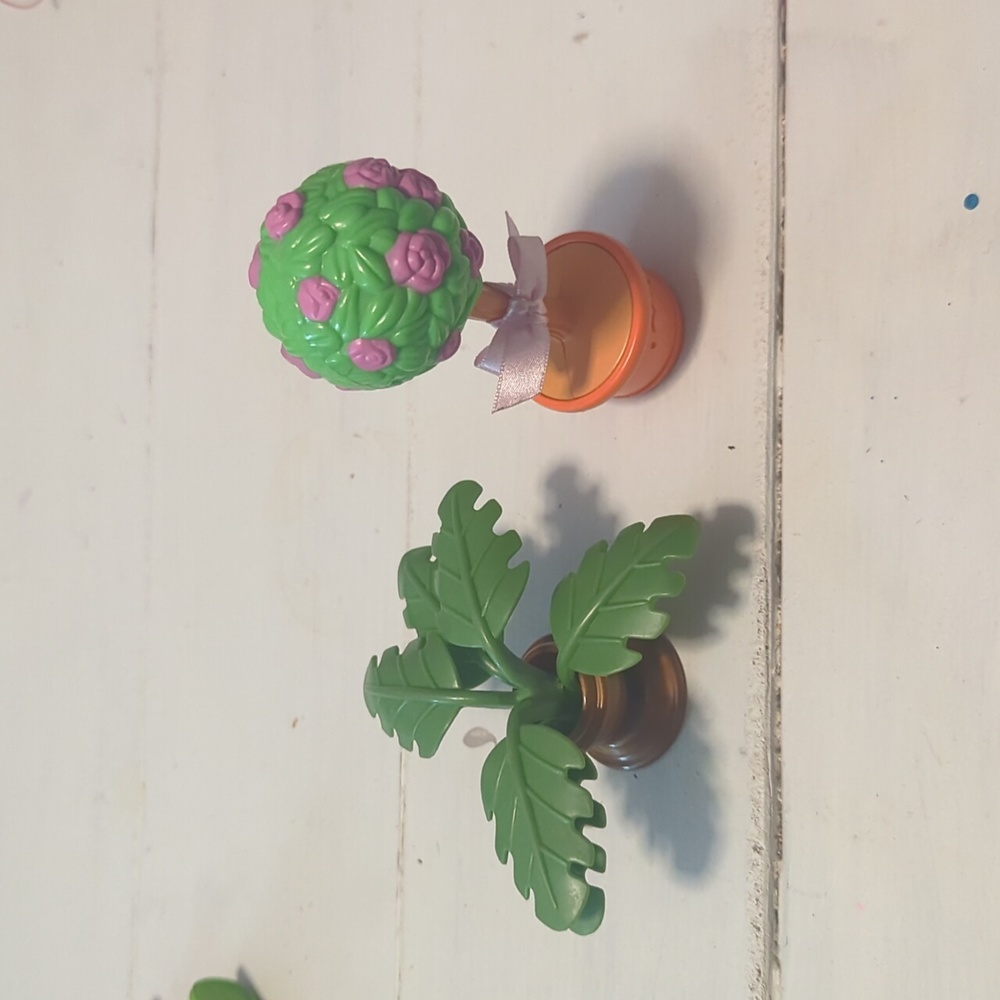 Fisher Price Loving Family Dollhouse accessories plants